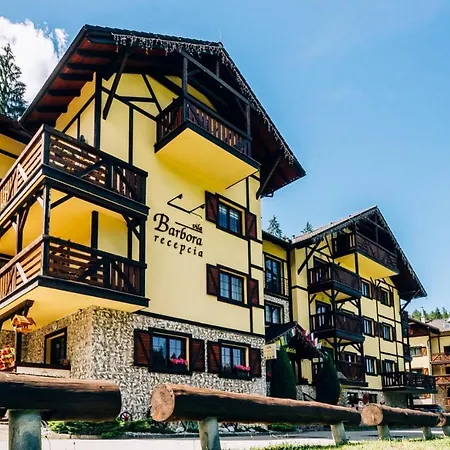 Deluxe Barbora Hrabovo *