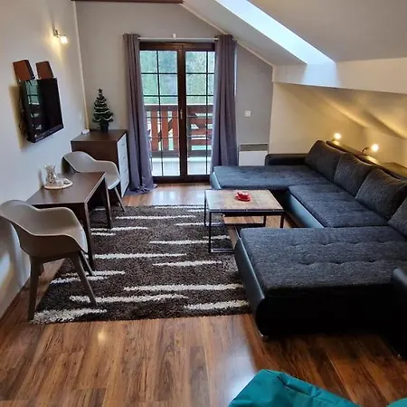 Deluxe Barbora Hrabovo شقة